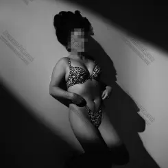 Maja, Masszázs XI. kerület, 42 év nő XI. kerület Budapest Magyarország, +36705452186