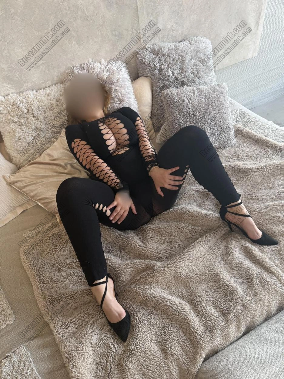 Emma - +36 20 445 5300 - nem csak masszazs foto