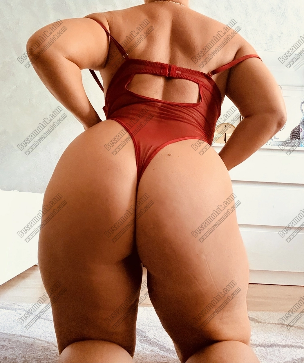 Heni - +36 20 420 9296 - nem csak masszazs foto